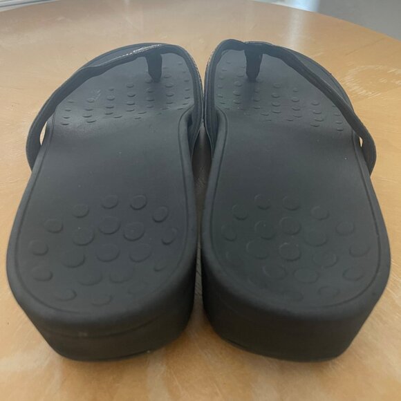 Vionic Women's Size 10W(Wide) Pacific Hightide Platform Chevron Black Sandals - Picture 2 of 6